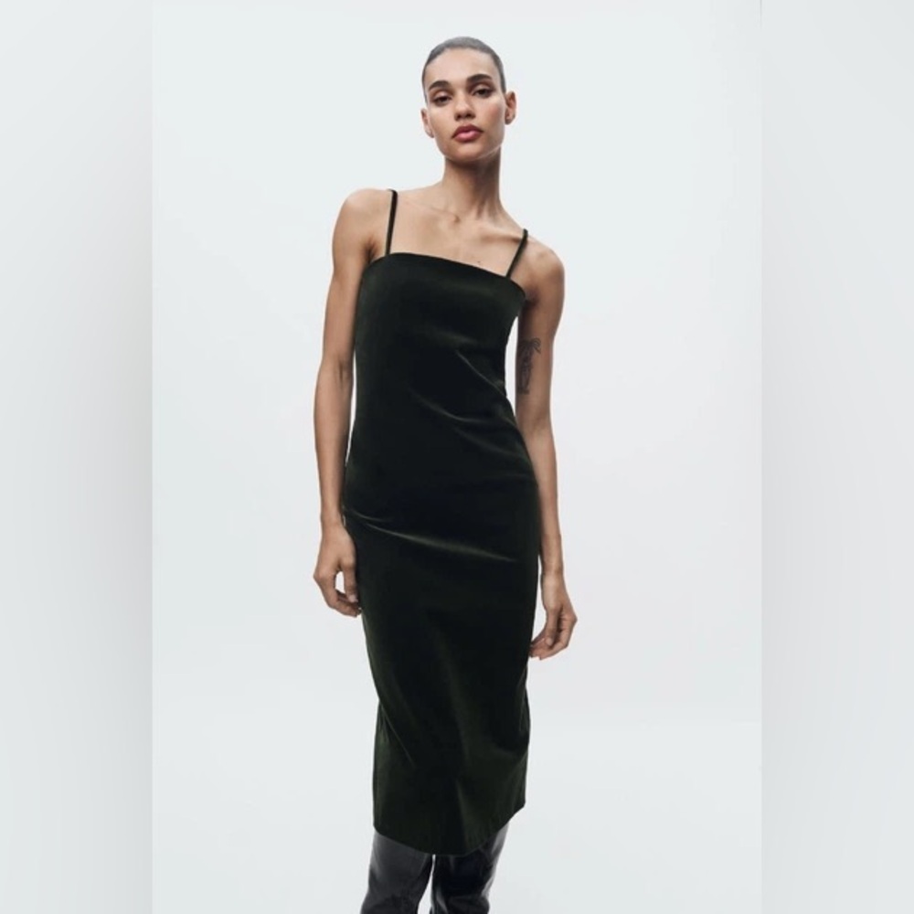 Zara NWT velvet Green dress with straps corduroy midi,Size M